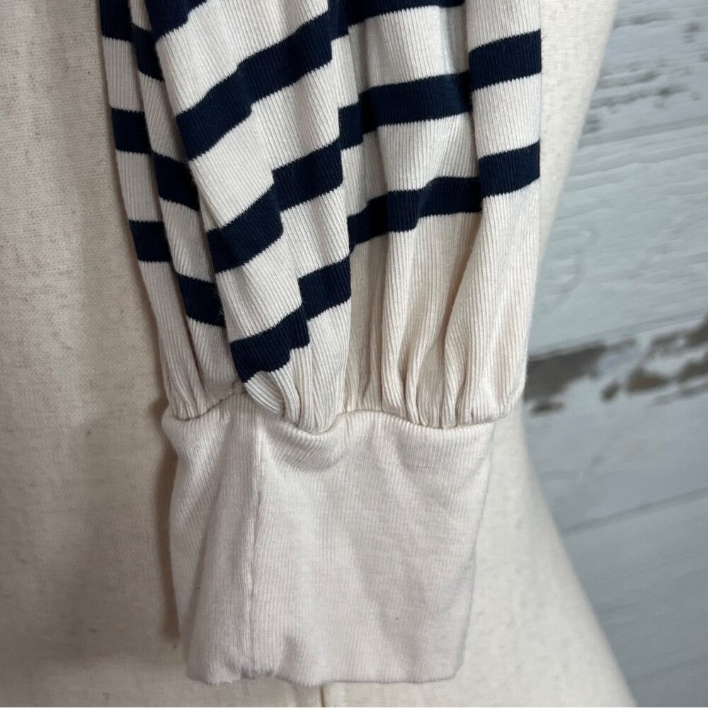 CABI Box Stripe Tee Bell Sleeve Cream and Navy Sz L #4237 NWOT - Picture 5 of 6